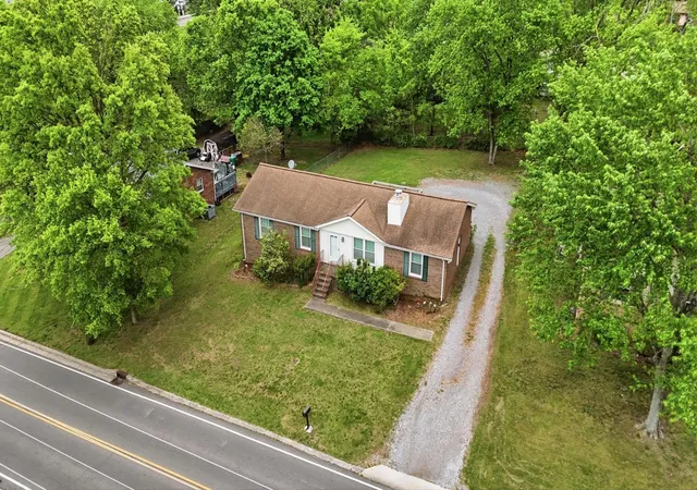 Photo 3 of Single family home for sale at 120 Hillwood Dr, Hendersonville, TN 37075 | MLS# 3501338 | Listing updated on 2026-09-26