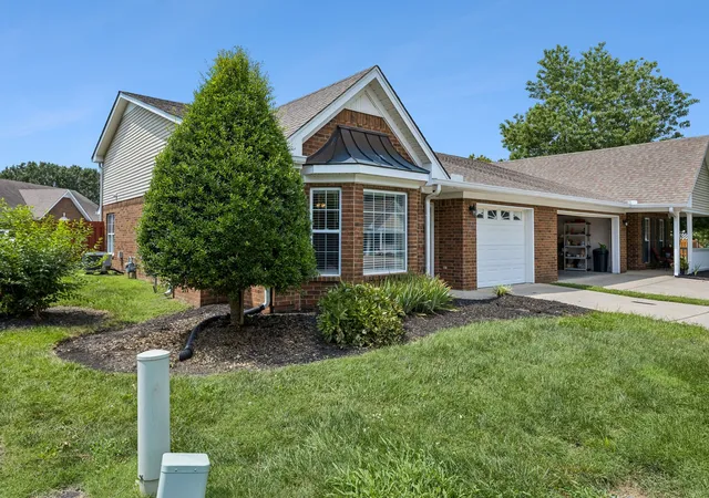 2nd image of 335 Forest Glen Cir, Murfreesboro, TN 37128 | MLS# 3499836