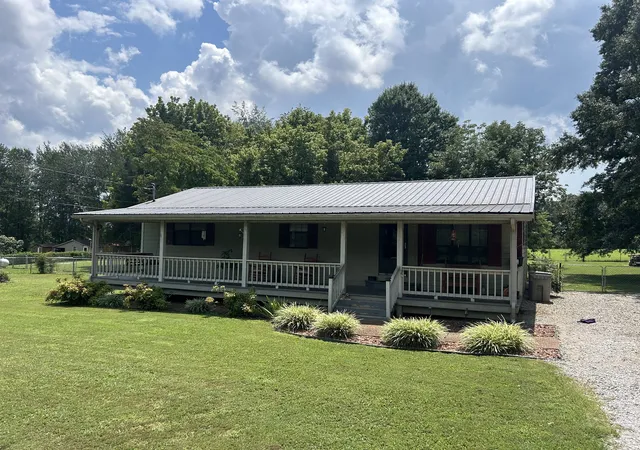 Photo 1 of Single family home for sale at 206 Beth Page Rd, Estill Springs, TN 37330 | MLS# 3499715 | Listing updated on 2026-08-12