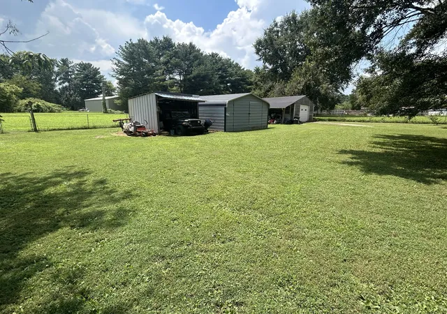 Photo 3 of Single family home for sale at 206 Beth Page Rd, Estill Springs, TN 37330 | MLS# 3499715 | Listing updated on 2026-08-12