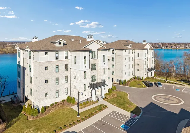 2nd image of 1024 Club View Dr #D202, Gallatin, TN 37066 | MLS# 3499778