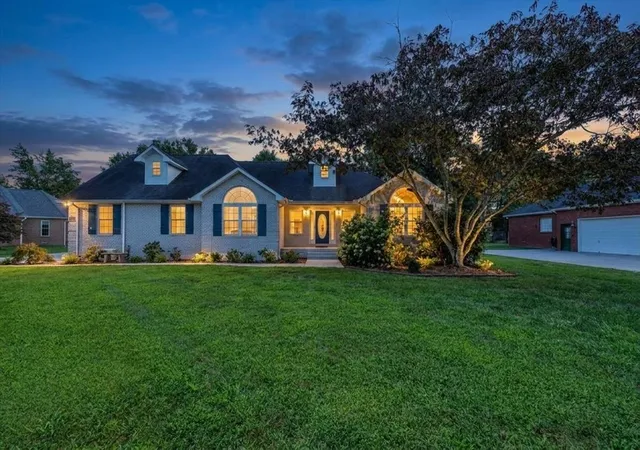 1st image of 378 Crimson Dr, Winchester, TN 37398 | MLS# 3512759