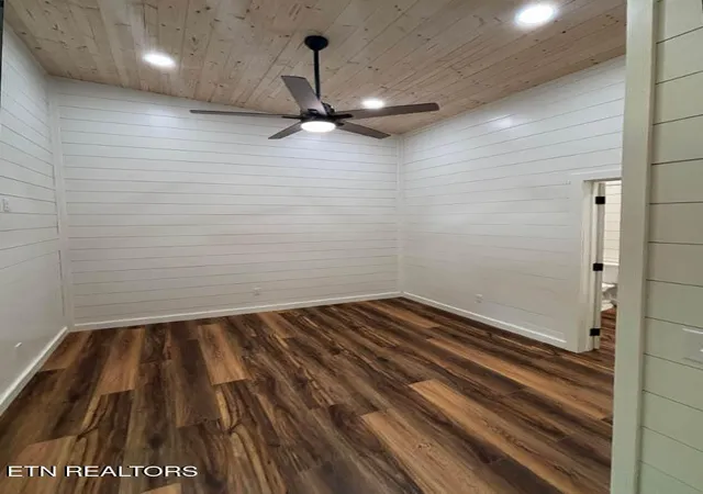 Listing Photo 5 - Condo for sale in building located at 8668 Lakeshore Dr, Rutledge, TN 37861