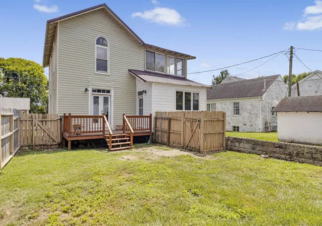3rd image of 409 N Oak St, Springfield, TN 37172 | MLS# 3500796