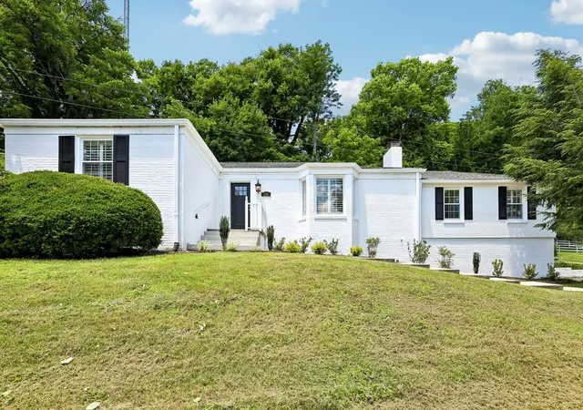 1st image of 114 Fairview Dr, Mount Pleasant, TN 38474 | MLS# 3499799
