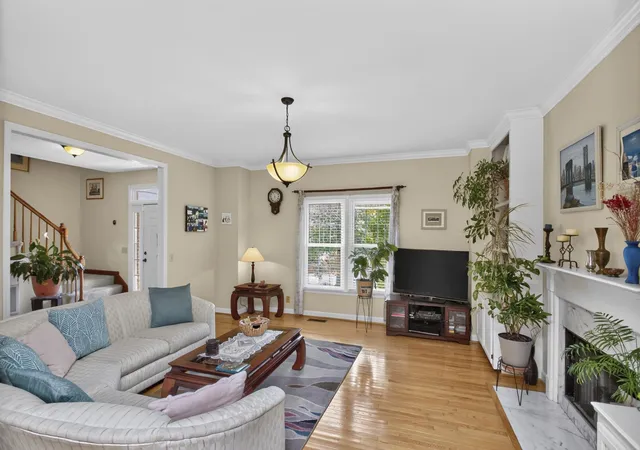 Photo 2 of Single family home for sale at 1544 Eller Dr, Nashville, TN 37221 | MLS# 3499803 | Listing updated on 2026-08-30