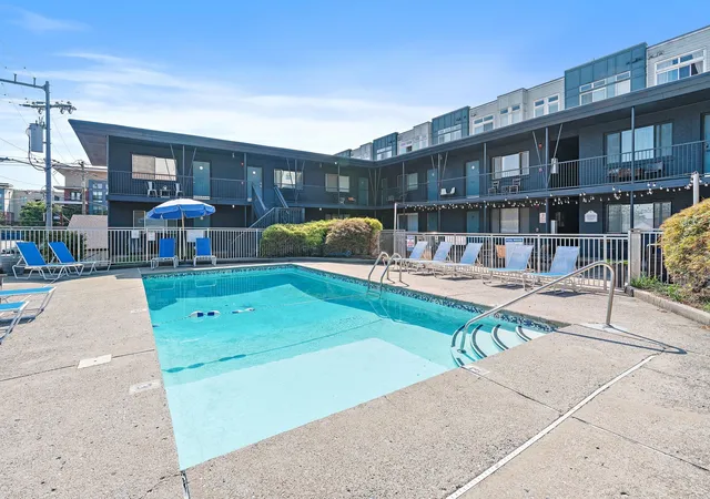 2nd image of 803 Hillview Hts, Nashville, TN 37204