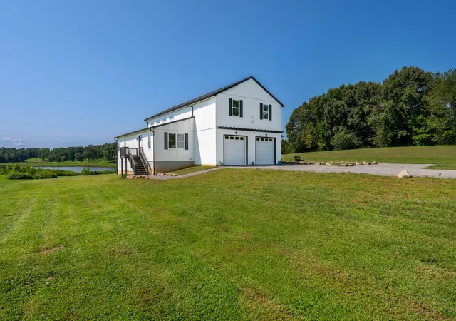 3rd image of 702 Starlight Rd, Mc Minnville, TN 37110 | MLS# 3511230