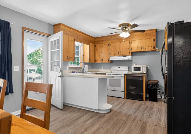 Photo 3 of Single family home for sale at 714 Alton Ave, Shelbyville, TN 37160 | MLS# 3500845 | Listing updated on 2026-09-23