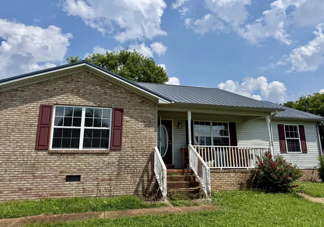 Photo 1 of Single family home for sale at 2916 Edge Park Ct, Columbia, TN 38401 | MLS# 3499845 | Listing updated on 2026-09-07