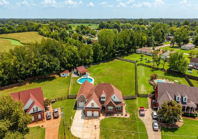 Photo 4 of Single family home for sale at 124 Emma Dr, Portland, TN 37148 | MLS# 3513860 | Listing updated on 2026-10-06