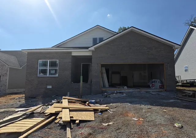 Photo 1 of Single family home for sale at 492 S Halifax Ct, Clarksville, TN 37040 | MLS# 3500832 | Listing updated on 2026-09-08