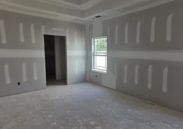 Photo 2 of Single family home for sale at 492 S Halifax Ct, Clarksville, TN 37040 | MLS# 3500832 | Listing updated on 2026-09-08