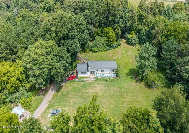 Photo 3 of House for sale at 122 Piney Rd, Kodak, TN 37764 | MLS# 3500822 | Listing updated on 2026-08-21