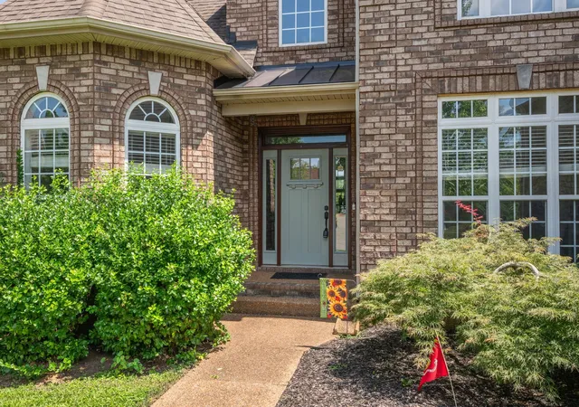 Photo 2 of Single family home for sale at 5006 Fremantle Ct, Spring Hill, TN 37174 | MLS# 3501168 | Listing updated on 2026-08-08