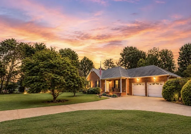 2nd image of 1004 Deann Ct, Cottontown, TN 37048 | MLS# 3505985