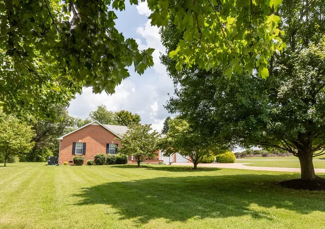 3rd image of 1004 Deann Ct, Cottontown, TN 37048 | MLS# 3505985