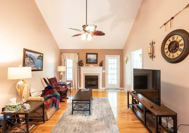 5th image of 1004 Deann Ct, Cottontown, TN 37048 | MLS# 3505985