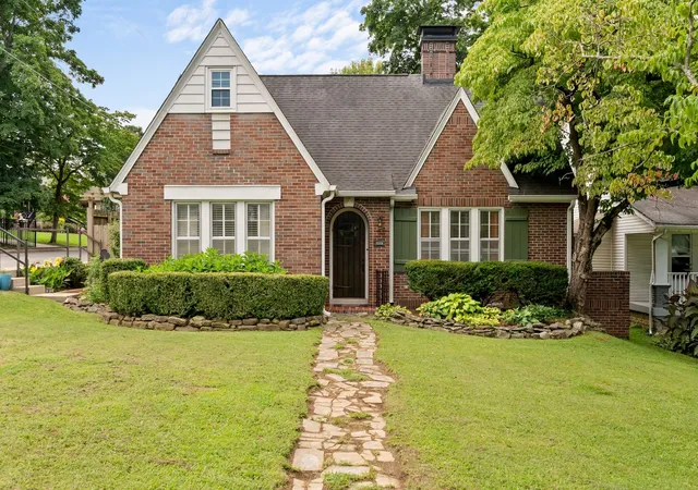 1st image of 700 5th Ave W, Springfield, TN 37172 | MLS# 3501049