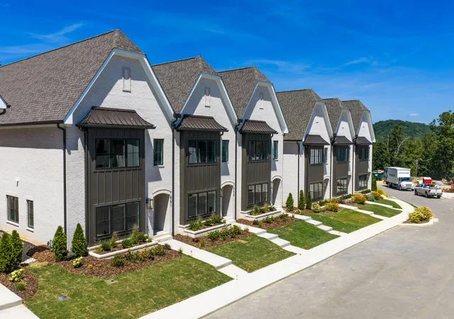 Photo 2 of Townhouse for sale at 871 Cranes Camp Trl, Chattanooga, TN 37415 | MLS# 3500931 | Listing updated on 2026-09-24