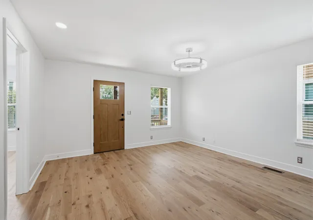 Photo 3 of Single family home for sale at 918 Phillips St, Nashville, TN 37208 | MLS# 3500952 | Listing updated on 2026-08-20