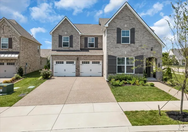 Photo 1 of Single family home for sale at 4000 Singing Crk Dr, Franklin, TN 37064 | MLS# 3500986 | Listing updated on 2026-09-28