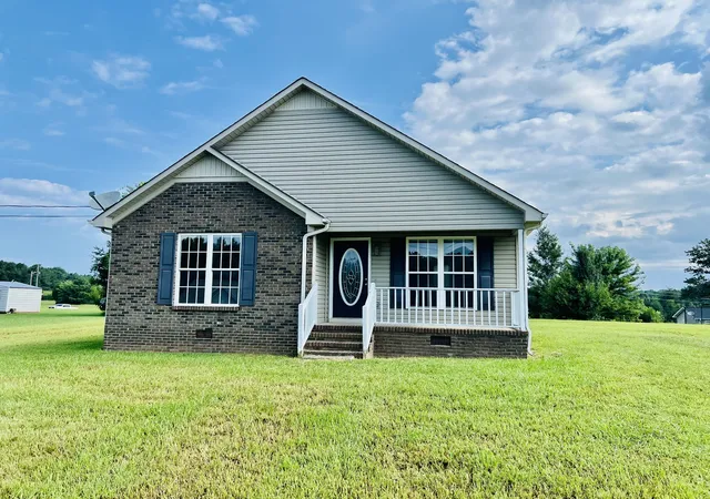 1st image of 10 Crockett Dr, Fayetteville, TN 37334 | MLS# 3520286