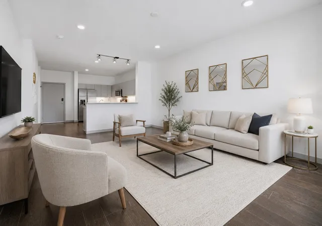 Listing Photo 3 - Condo for sale in building located at 400 Herron Dr, Nashville, TN 37210 - Unit #115