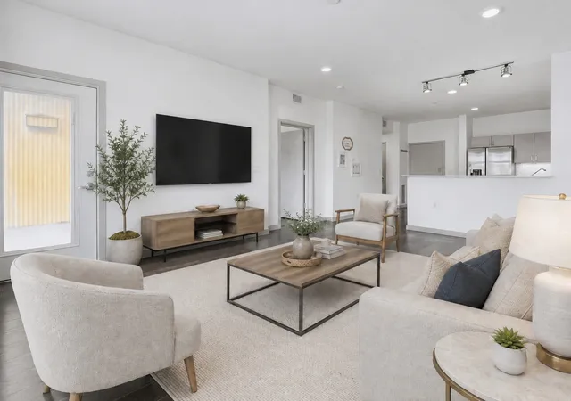 Listing Photo 4 - Condo for sale in building located at 400 Herron Dr, Nashville, TN 37210 - Unit #115