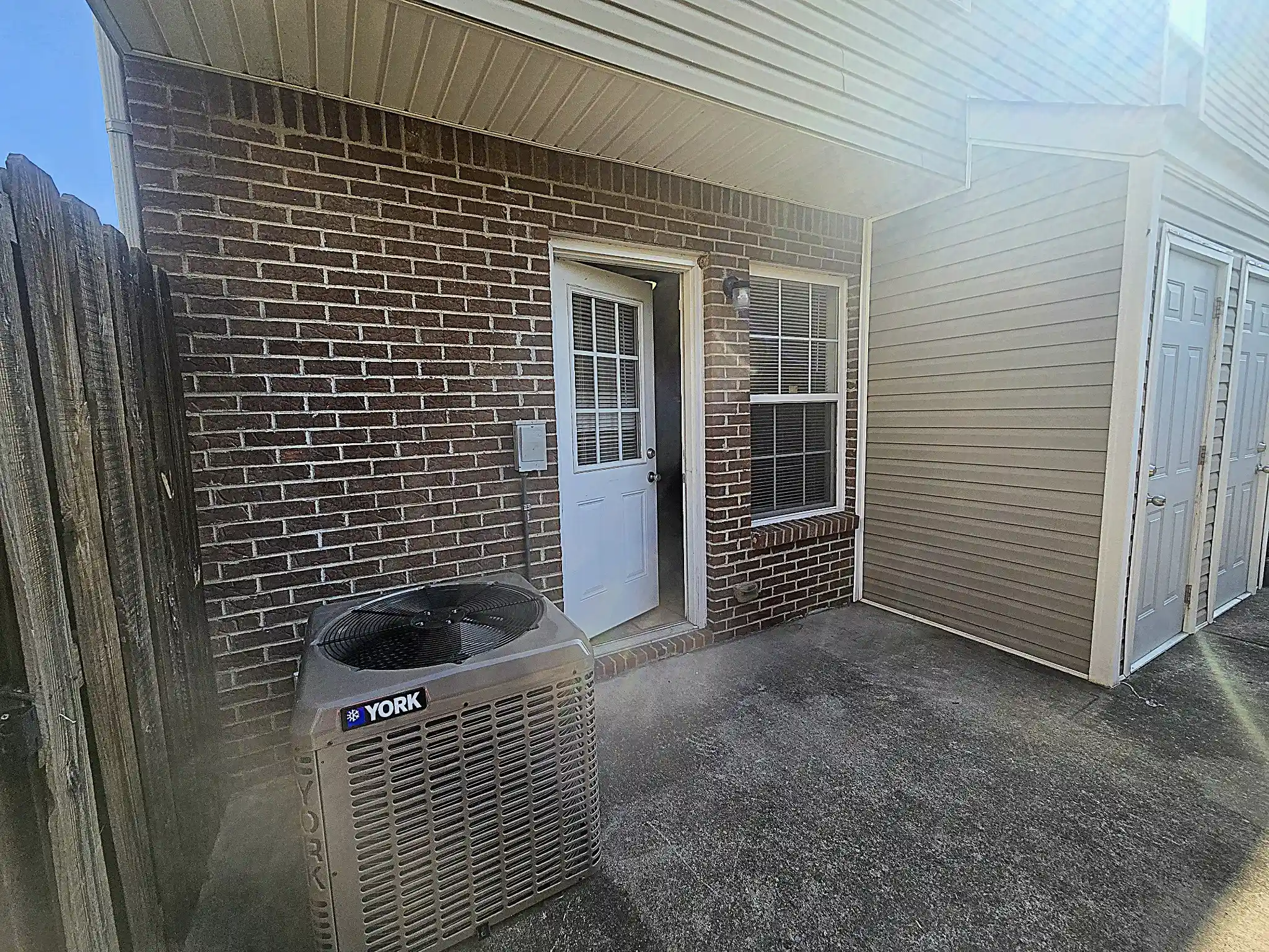 Listing Photo 14 - Condo for sale in 812 Oak Arbor Ct located at 812 Oak Arbor Ct, Clarksville, TN 37040 - Unit 812 Oak Arbor Ct