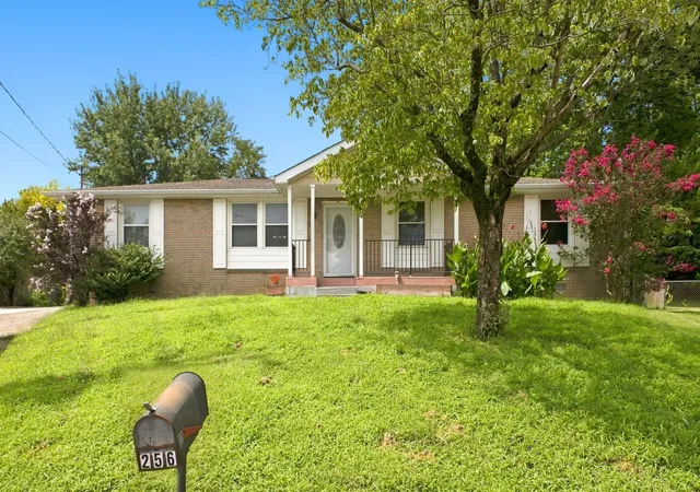 Photo 3 of Single family home for sale at 256 Coleridge Ct, Antioch, TN 37013 | MLS# 3501003 | Listing updated on 2026-08-08