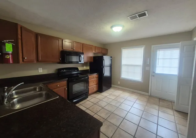 4th image of 808 Oak Arbor Ct, Clarksville, TN 37040 | MLS# 3501019