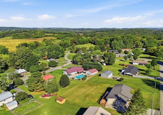 Photo 3 of Single family home for sale at 107 Chota Trl, Sweetwater, TN 37874 | MLS# 3505913 | Listing updated on 2026-10-03