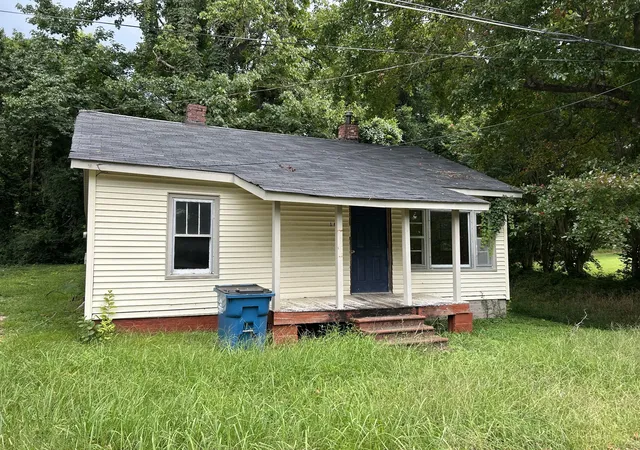 1st image of 108 Florence St, Camden, TN 38320 | MLS# 3501081
