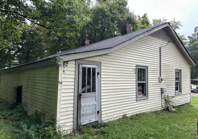2nd image of 108 Florence St, Camden, TN 38320 | MLS# 3501081