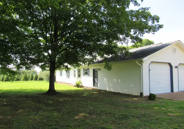Photo 3 of Single family home for sale at 548 Cooper Dr, Mc Minnville, TN 37110 | MLS# 3501367 | Listing updated on 2026-09-25