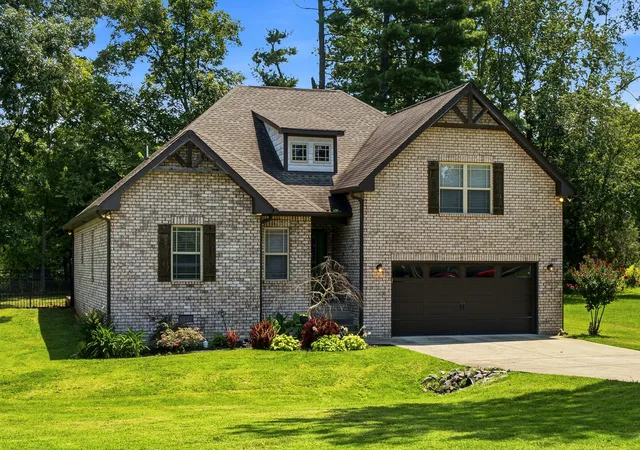 Photo 3 of Single family home for sale at 1044 Northridge Dr, Greenbrier, TN 37073 | MLS# 3501144 | Listing updated on 2026-08-20