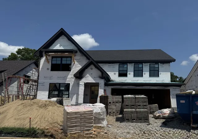 Photo 3 of Sale Pending at 3391 Vinemont Dr, Thompsons Station, TN 37179 | MLS# 3501112 | Listing updated on 2026-08-28