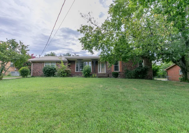 1st image of 307 Donna Dr, Hendersonville, TN 37075 | MLS# 3506064