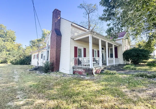 Photo 2 of Single family home for sale at 405 E Main St, Hartsville, TN 37074 | MLS# 3615291 | Listing updated on 2026-10-09