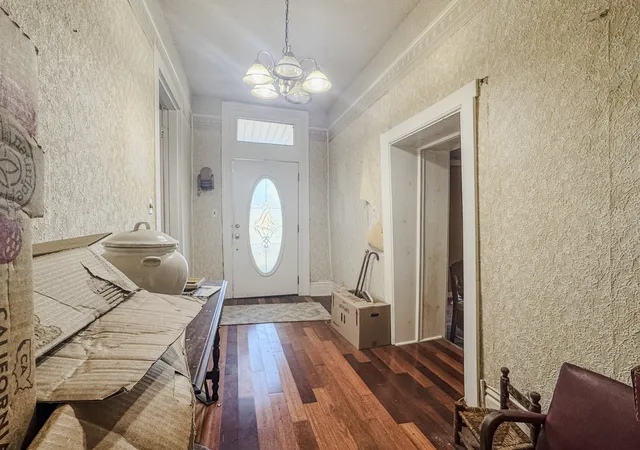 Photo 4 of Single family home for sale at 405 E Main St, Hartsville, TN 37074 | MLS# 3615291 | Listing updated on 2026-10-09