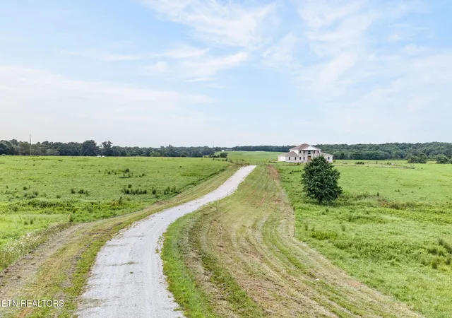 Photo 1 of Single family home for sale at 9391 Hwy 127n, Crossville, TN 38571 | MLS# 3501161 | Listing updated on 2026-10-05