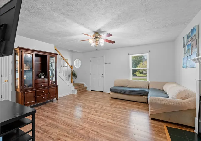 Photo 3 of Single family home for sale at 126 Fall Crk Dr, Murfreesboro, TN 37129 | MLS# 3508152 | Listing updated on 2026-09-08