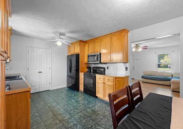 Photo 4 of Single family home for sale at 126 Fall Crk Dr, Murfreesboro, TN 37129 | MLS# 3508152 | Listing updated on 2026-09-08