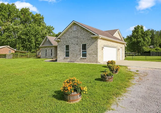 Photo 2 of Single family home for sale at 620 Central Valley Rd, Murfreesboro, TN 37129 | MLS# 3506105 | Listing updated on 2026-10-17