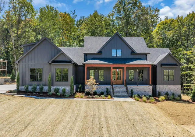 Photo 3 of Single family home for sale at 890 Steele Rd, Charlotte, TN 37036 | MLS# 3510225 | Listing updated on 2026-09-18