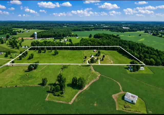 Photo 3 of Single family home for sale at 2054 Robinson Rd, Smithville, TN 37166 | MLS# 3501198 | Listing updated on 2026-09-27