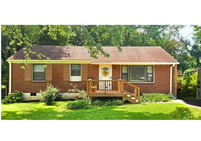 Photo 1 of Single family home for sale at 2925 Lakeland Dr, Nashville, TN 37214 | MLS# 3501202 | Listing updated on 2026-09-18