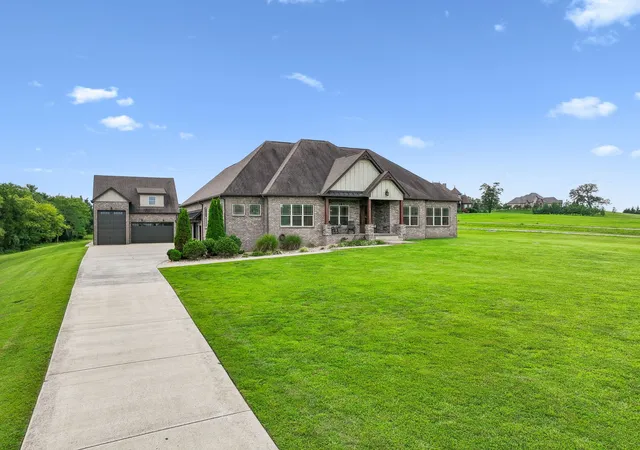 Photo 1 of Sale Pending at 746 Callis Rd, Lebanon, TN 37090 | MLS# 3501279 | Listing updated on 2026-08-22