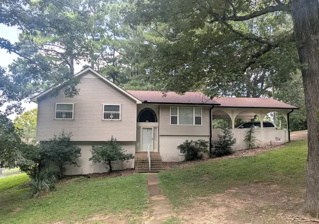 1st image of 1208 E Blythe St, Paris, TN 38242 | MLS# 3501362